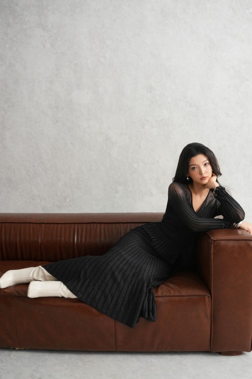 Sixdo Black Shimmer Ribbed Knit Blouse & Skirt